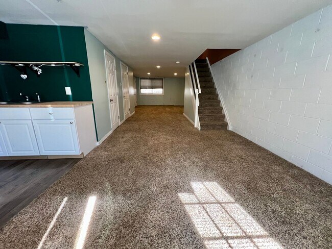 Building Photo - Gorgeous 3-Bedroom Home with Finished Basement in Havertown! Available NOW!