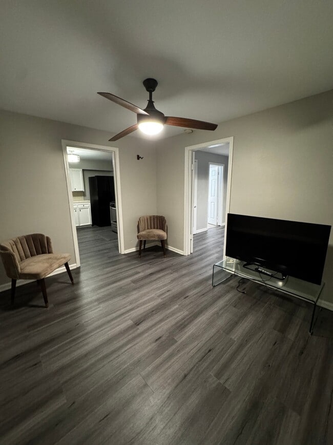 Building Photo - 7837 Dayton St