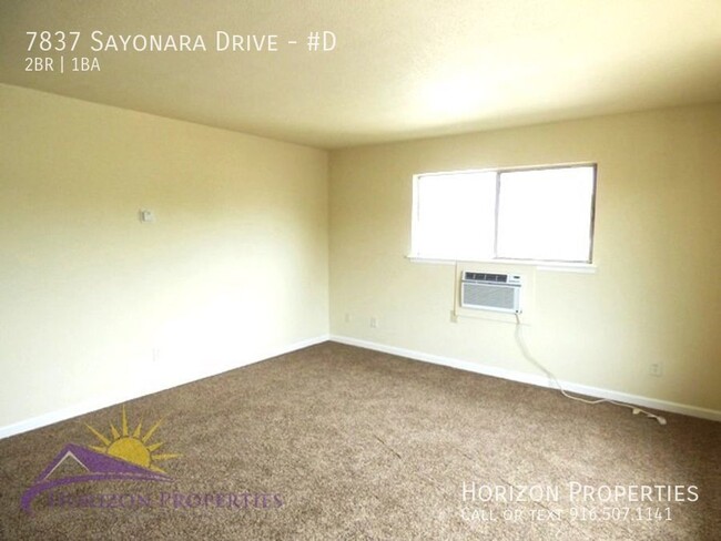 Building Photo - 2 Bed 1 Bath 2nd Floor Fourplex Unit in Ci...