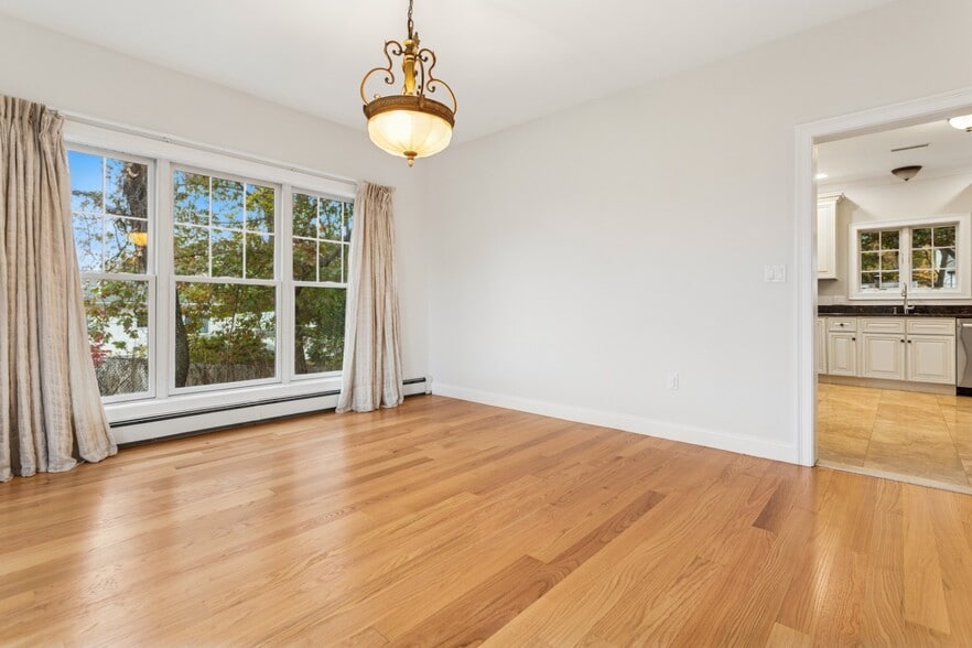 Building Photo - 9 Bagnall Ave