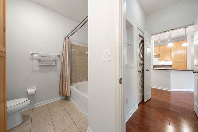 Building Photo - 400 17th St NW