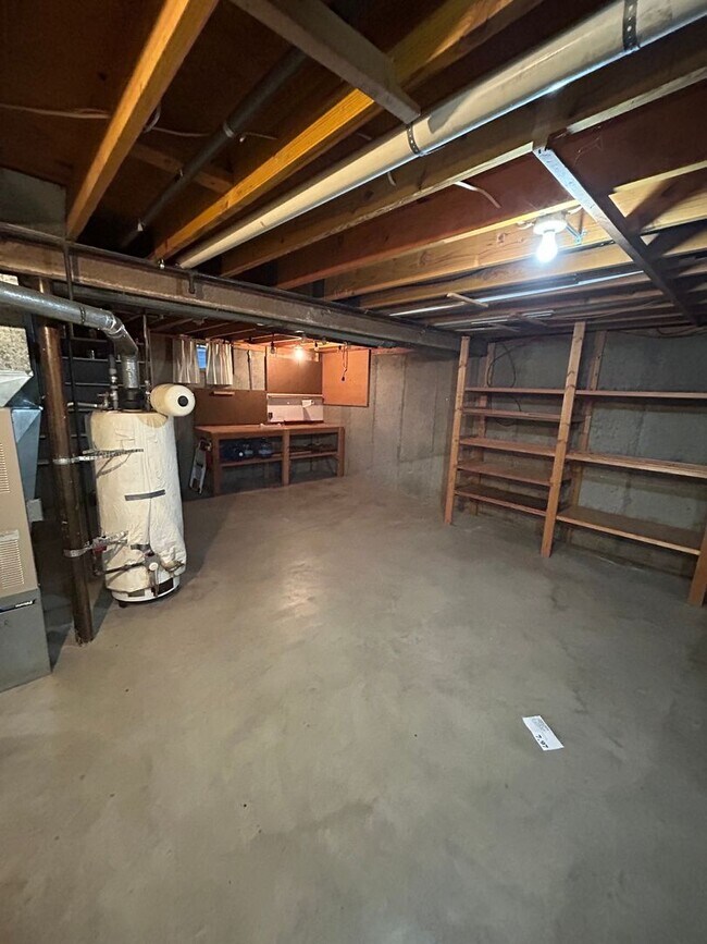 Building Photo - 223 Glenwood Dr