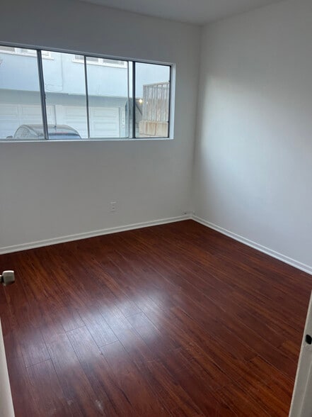 Building Photo - 3110 Livonia Ave