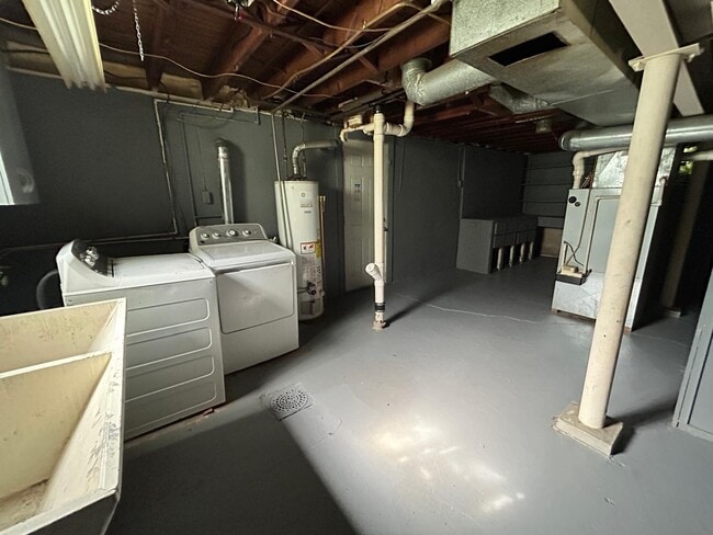 Building Photo - 3543 Sedler St