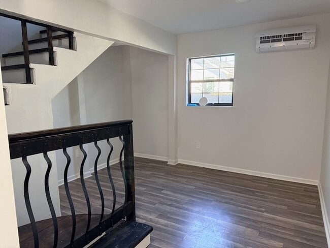 Building Photo - 3512 Castor St