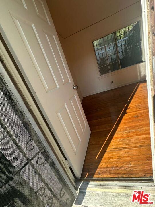 Building Photo - 509 N Vista St