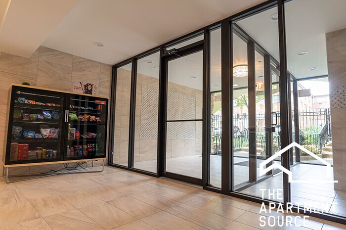 Building Photo - 6011 N Winthrop Ave