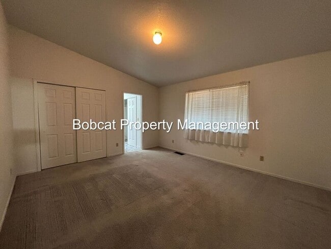 Building Photo - 628 Long Valley Rd