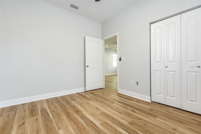 Building Photo - 113 W Elm St