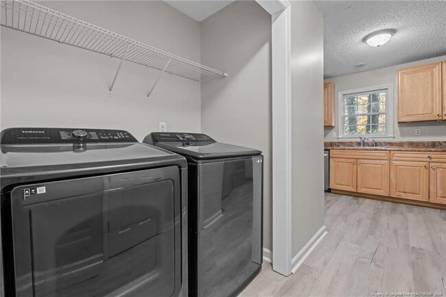 Building Photo - 82 Stonecliff Ln