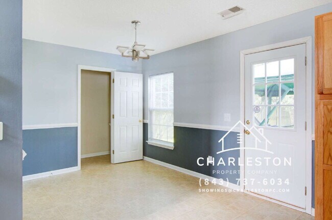 Building Photo - 222 Maypop Dr