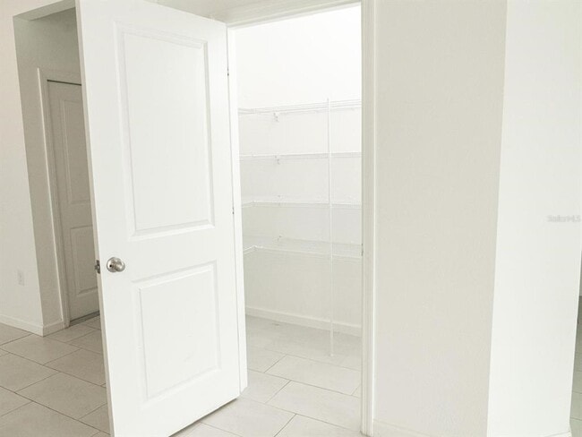 Building Photo - 445 Silver Palm Dr