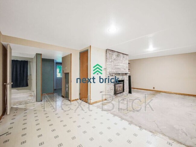 Building Photo - 18057 7th Ave NE