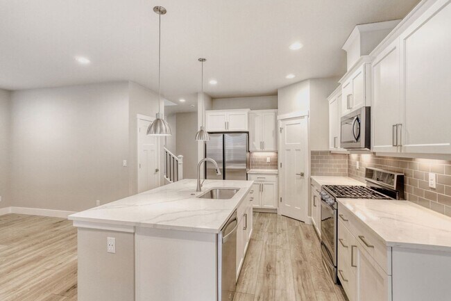 Building Photo - A must-see home in Beaverton where style, location, and lifestyle come together