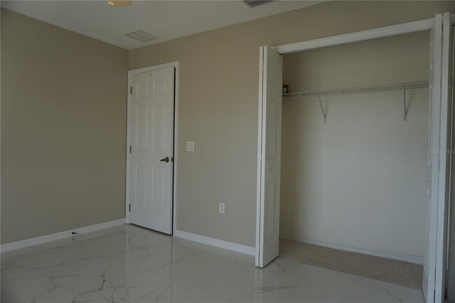 Building Photo - 500 Vista Oaks Way