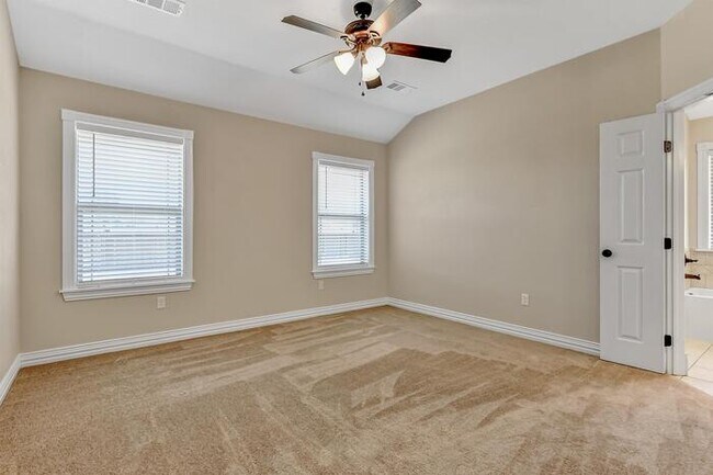 Building Photo - 244 Cottonwood St