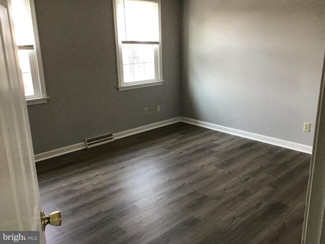 Building Photo - 205 Ringgold St