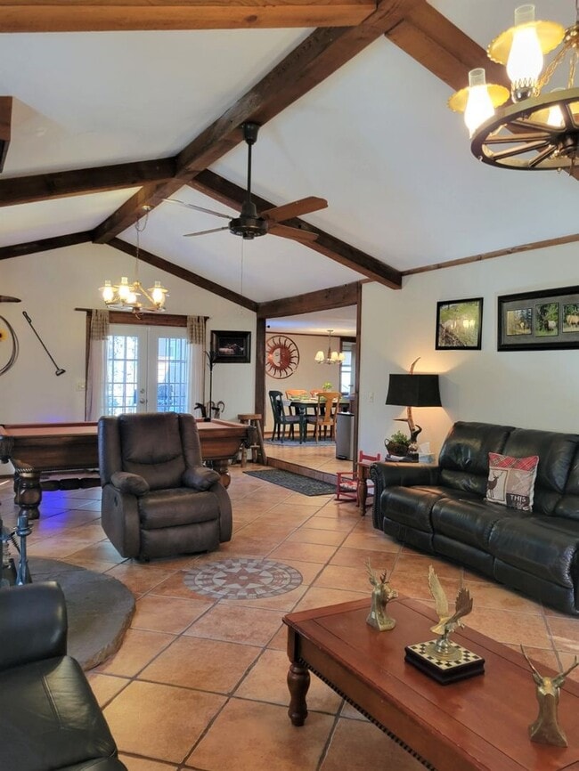 Building Photo - 308-310 Brady Canyon Rd