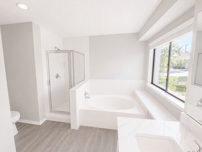 Building Photo - Completely updated Ventura beauty with over 2,000 square feet, TWO living areas, and a downstairs...