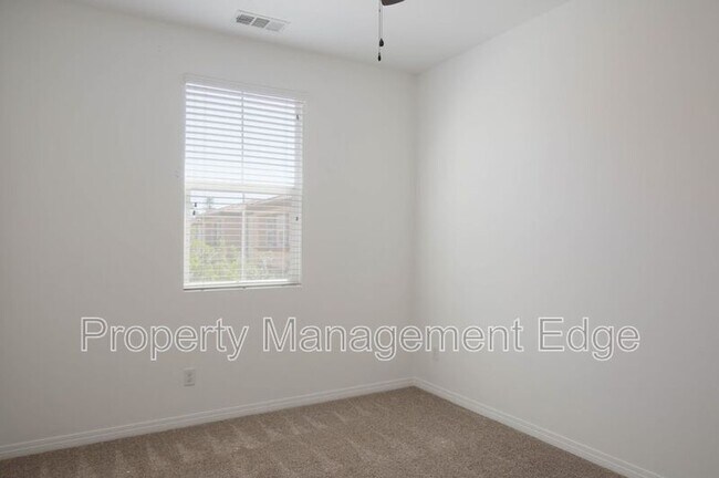 Building Photo - 40358 Calle Real