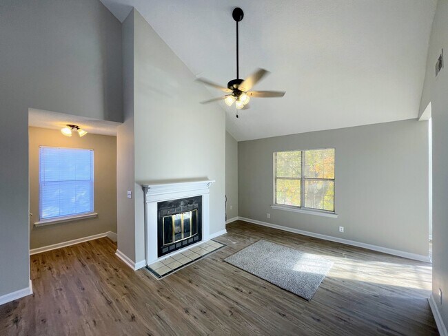 Building Photo - 1085 Stones Throw Dr NW