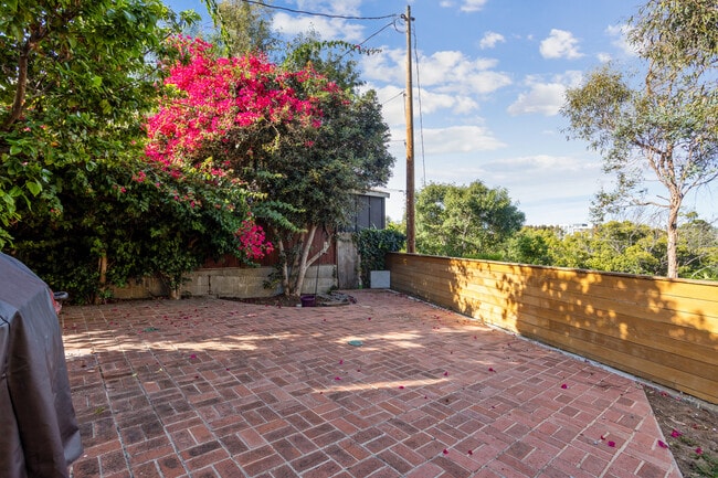 Building Photo - 5923 Abernathy Dr