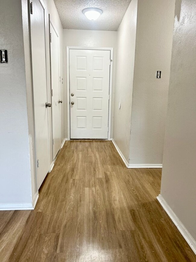 Building Photo - Home is located in sought-after neighborhood