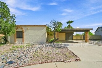 Building Photo - 2604 W Ellis Dr