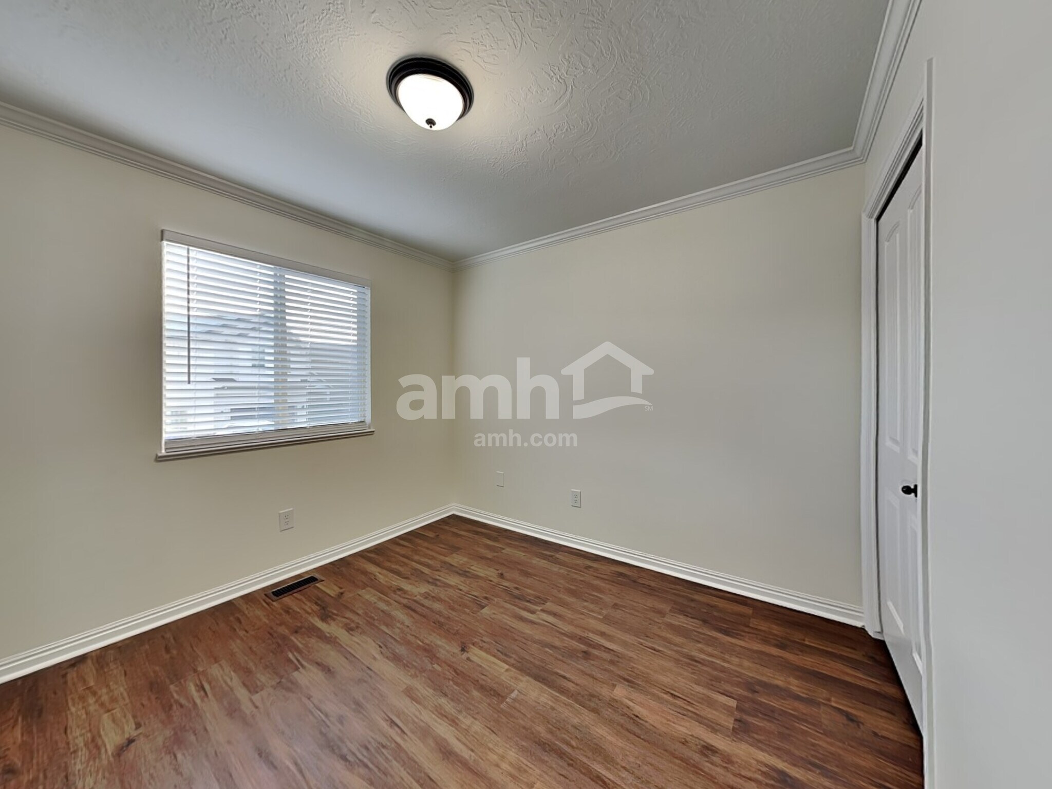 Building Photo - 4802 Addison Ave