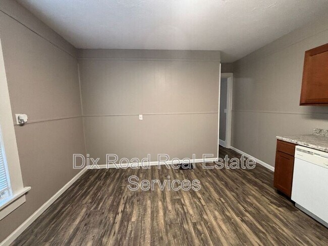 Building Photo - 67 S McGee St