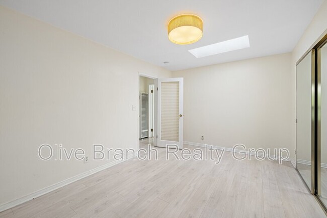 Building Photo - 12827 Rubens Ave