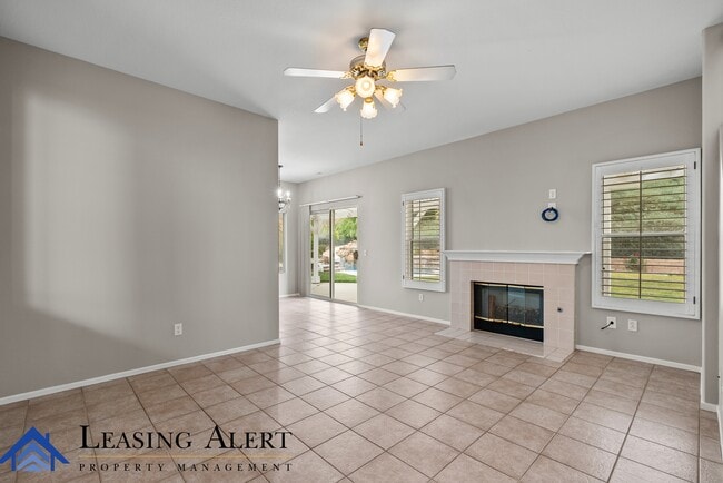 Building Photo - 28475 Nicholas Cir