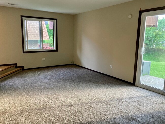 Building Photo - 12752 Kenneth Ave