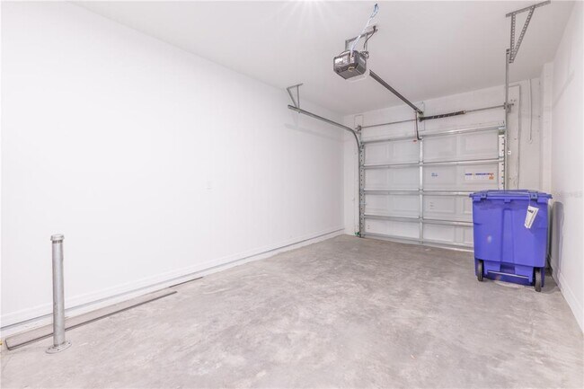 Building Photo - 3316 Thicket St
