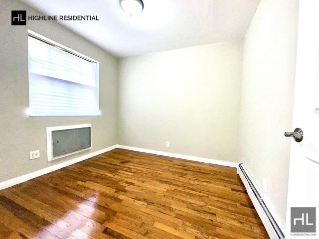 Building Photo - 3 bedroom in BROOKLYN NY 11208