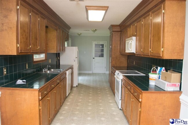 Building Photo - 109 Lands End Dr