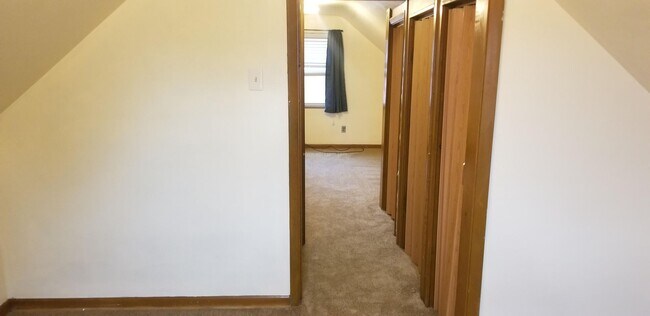 Building Photo - 3 bedroom house for rent in Blawnox