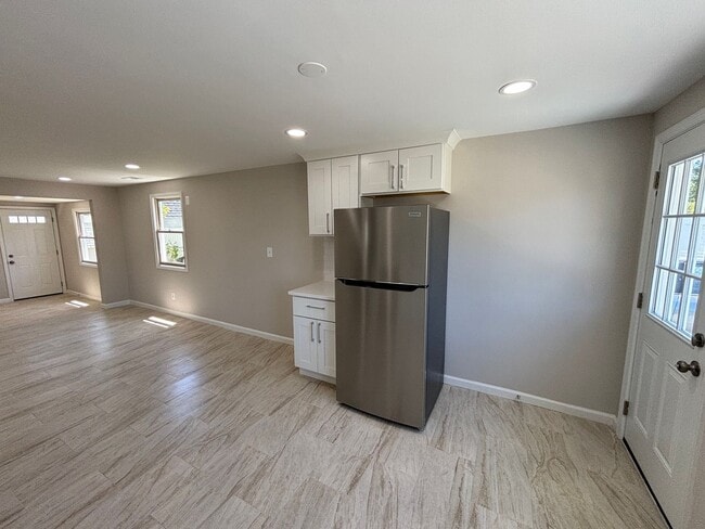 Building Photo - Single Family Home in Glen Burnie