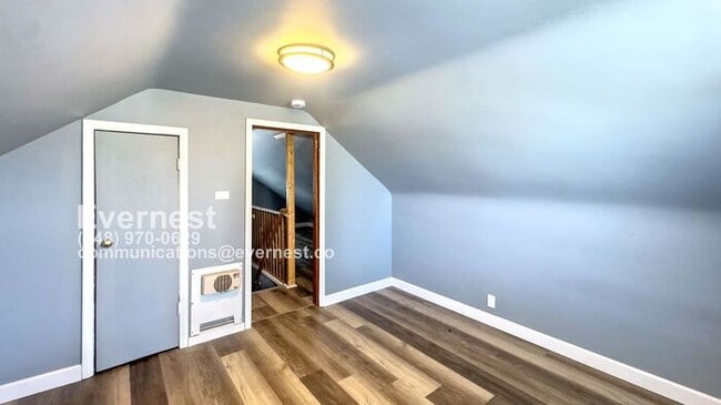 Building Photo - 2-Bedroom, 1-Bath Home in a Convenient Loc...