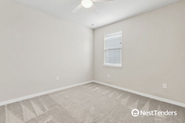 Building Photo - Stunning Northside Home!