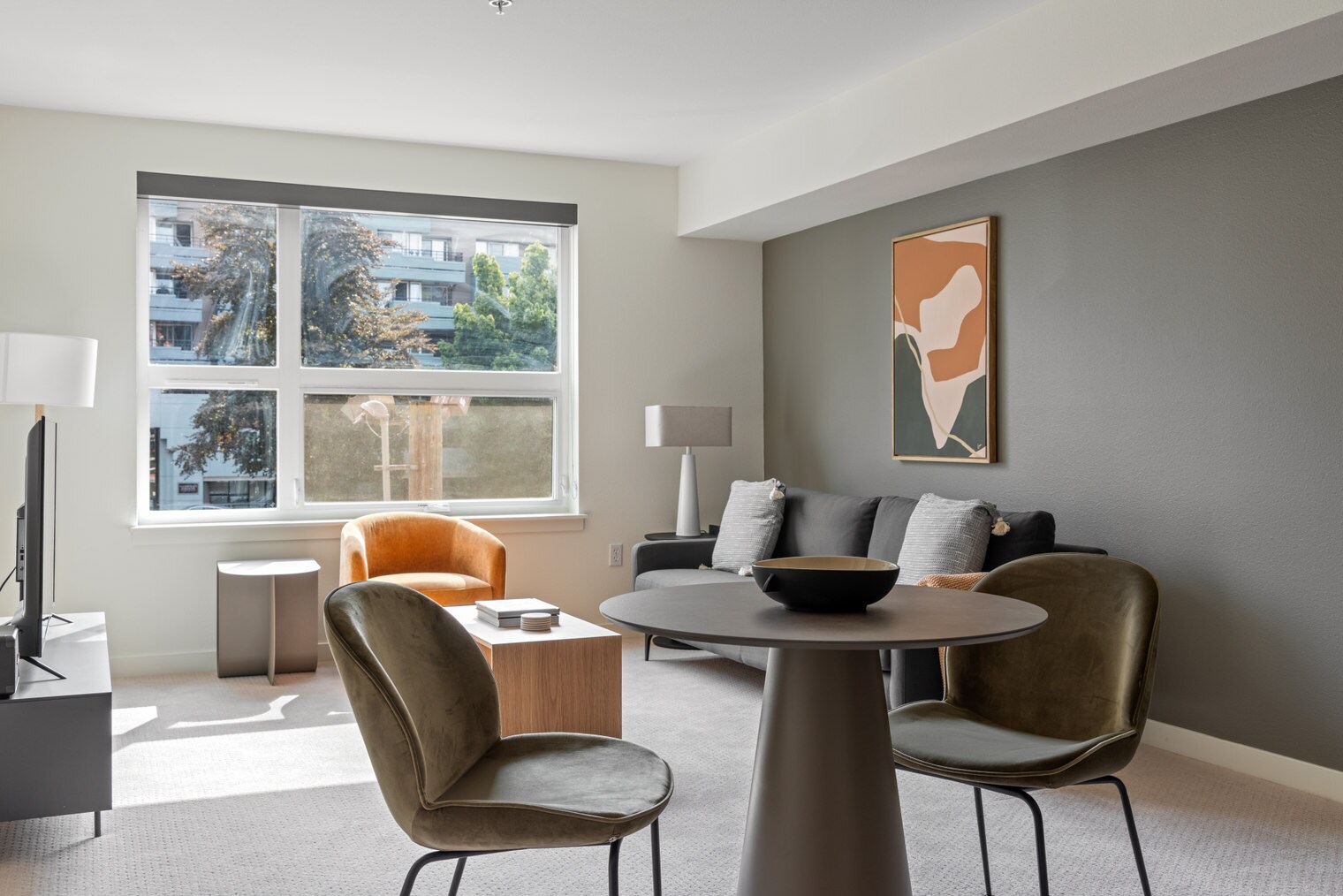 Building Photo - 330 3rd Ave W