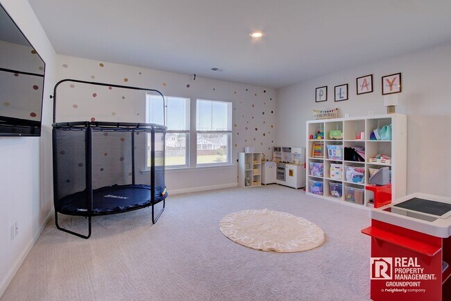 Building Photo - 214 Honey Horn Dr