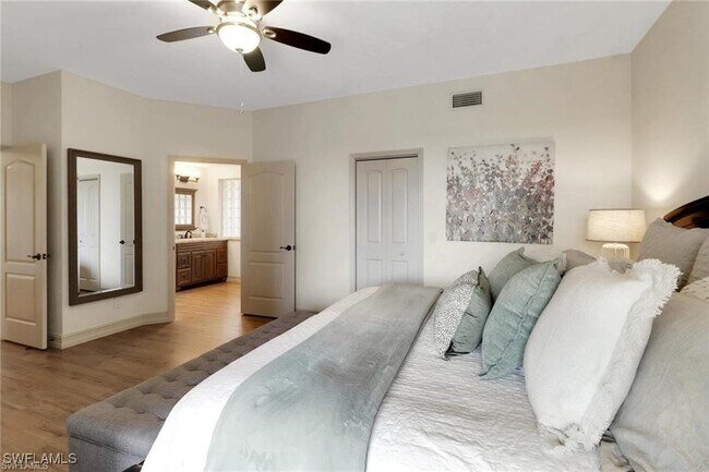 Building Photo - 7008 Pelican Bay Blvd