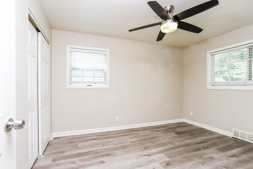 Building Photo - 810 Babler Dr
