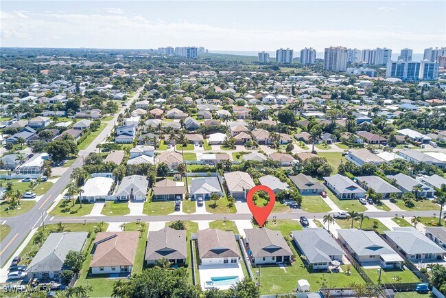 Building Photo - 577 98th Ave N