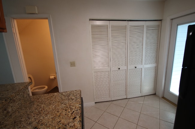 Building Photo - 11328 Stratton Park Dr