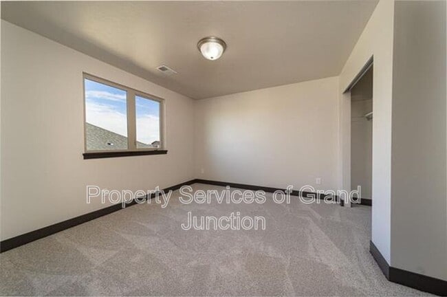 Building Photo - 2469 Apex Ave