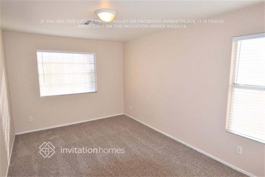 Building Photo - 9901 Rose Charmont St