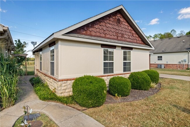 Building Photo - 3544 E Crow Ln