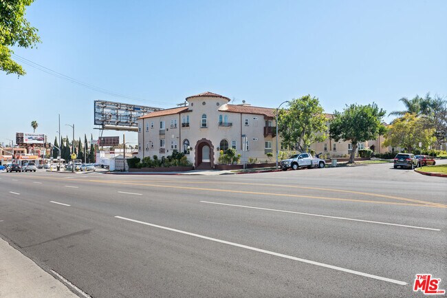Building Photo - 5320 W Olympic Blvd
